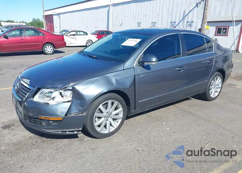 2010 Volkswagen Passat Komfort from USA, damaged, VIN WVWJK7AN7AE097249